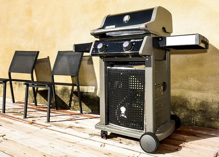 Emilion, Au Milieu Des Vignes *